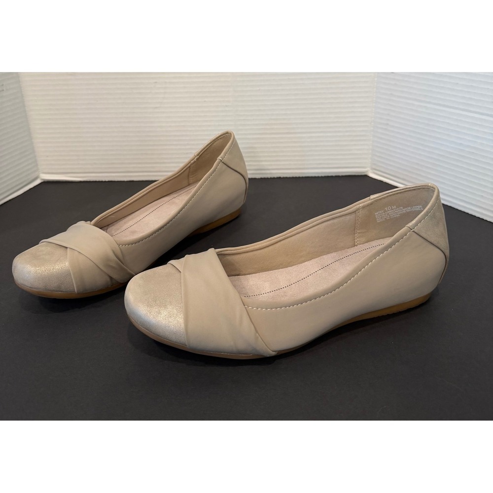Baretraps Mitsy Gold Memory Foam Hidden Wedge Slip On Ballet Flat Shoes 10M
